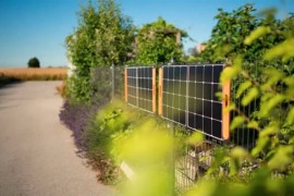 光伏业产能过剩有多严重 欧洲人把太阳能板当花园栅栏