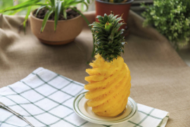 菠萝黄到什么程度最好吃(菠萝越黄越好吃吗)(菠萝变黄要多久)