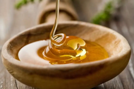 蜂蜜冬天像猪油一样凝固是真的吗？蜂蜜冬天凝固成猪油状正常吗