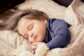 专家解答到底每天睡多久才算睡够了：7到9小时最健康
