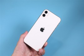 将不会采用固态按键！iPhone 15 Pro正面玻璃曝光：苹果手机最窄边框