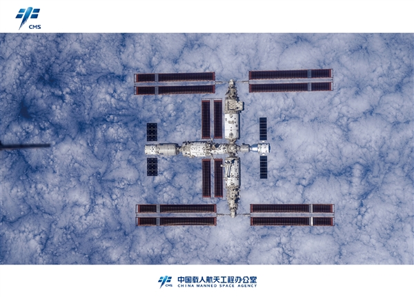 中国空间站全貌高清图像首次公布：史上第一组全构型工作照-图1
