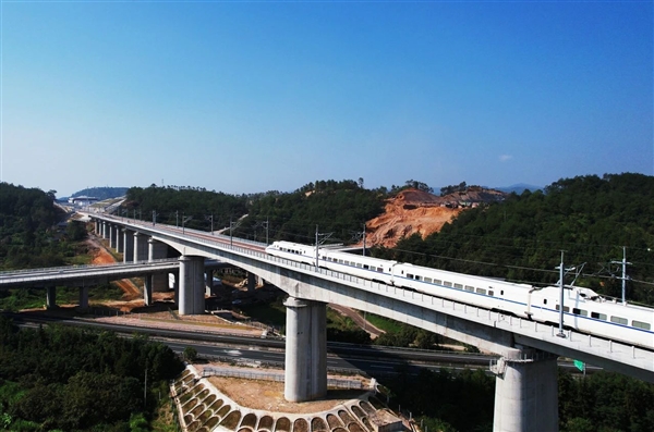 “龙龙高铁”龙岩至武平段今日开通运营：时速250公里-图1