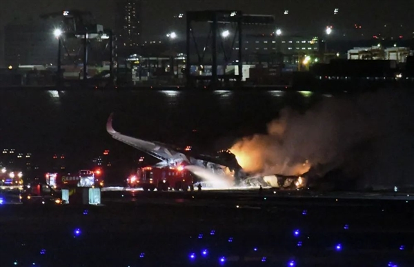 日本认定飞机相撞为航空事故！日航取消116架次航班 影响近2万人-图1
