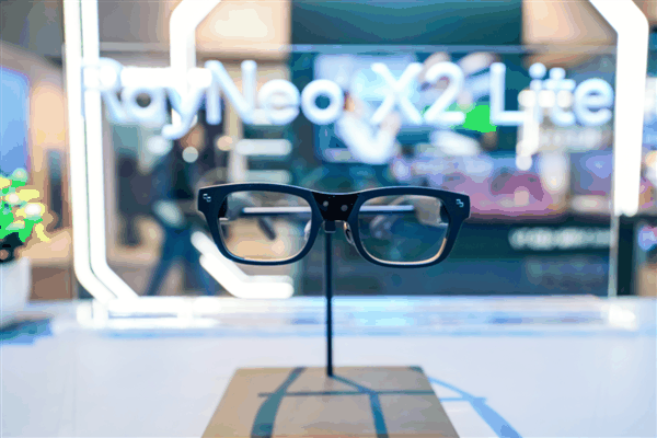 探索AI与AR的最强结合！雷鸟X2 Lite AR眼镜亮相CES 2024-图2