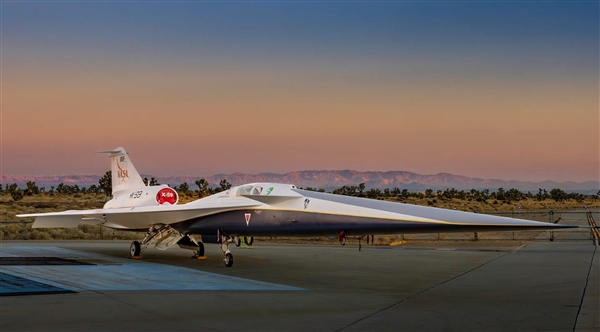梦幻！美国X-59静音超音速喷气机亮相：靠4K相机看外界、音爆噪声仅75分贝-图2