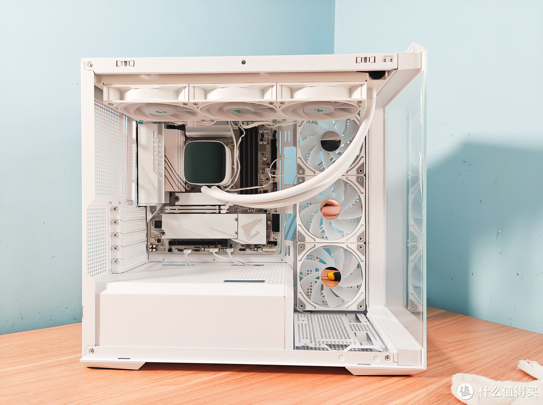 超高性价比，6000元DIY白色主题主流配置海景房电脑，实战装机-图12