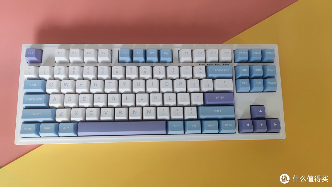 好看得不像实力派，杜伽K100冰莓奶昔轴机械键盘，颜值与实用的完美结合-图2