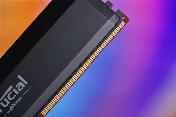 电压仅1.1V！英睿达DDR5 Pro内存超频版图赏
