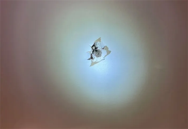 国际空间站太空垃圾坠入民宅：10厘米圆柱合金砸穿屋顶