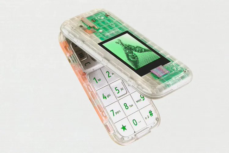 HMD 和喜力推出“无聊手机”：采用透明外壳，主打怀旧风